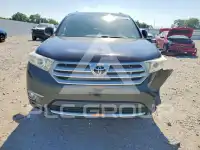 2013 Toyota Highlander photo