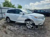 2013 Toyota Highlander фото