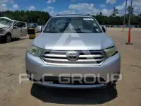 2013 Toyota Highlander фото