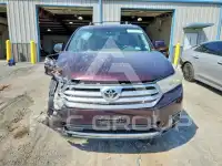 2013 Toyota Highlander фото