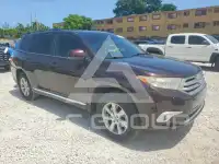 2013 Toyota Highlander photo
