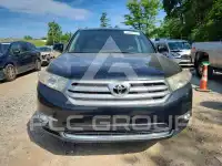 2013 Toyota Highlander фото