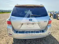 2013 Toyota Highlander фото