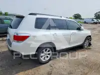 2013 Toyota Highlander фото