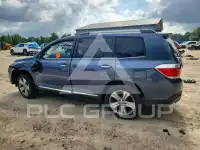2013 Toyota Highlander фото