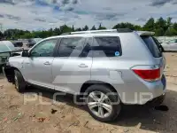 2013 Toyota Highlander фото