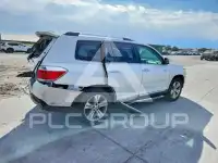 2013 Toyota Highlander фото