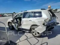 2013 Toyota Highlander фото