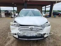 2013 Toyota Highlander фото