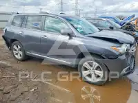 2013 Toyota Highlander photo