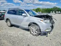 2013 Toyota Highlander фото