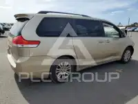 2013 Toyota SIENNA фото