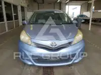 2013 Toyota YARIS фото