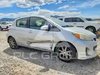2013 Toyota YARIS photo