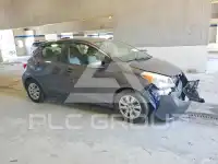 2013 Toyota YARIS фото