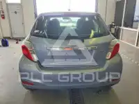 2013 Toyota YARIS фото