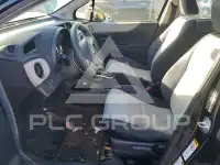 2013 Toyota YARIS фото