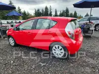 2013 Toyota PRIUS фото