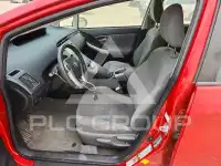 2013 Toyota PRIUS фото