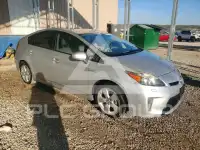 2013 Toyota PRIUS photo