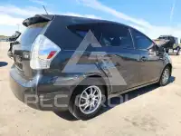 2013 Toyota PRIUS фото