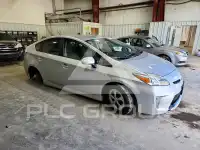 2013 Toyota PRIUS фото