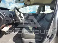 2013 Toyota PRIUS фото