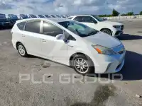 2013 Toyota PRIUS photo