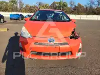 2013 Toyota PRIUS фото