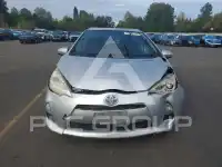 2013 Toyota PRIUS фото