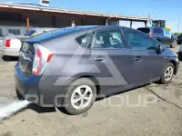 2013 Toyota PRIUS фото