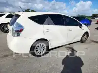 2013 Toyota PRIUS photo