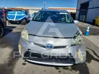 2013 Toyota PRIUS фото