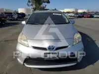 2013 Toyota PRIUS фото