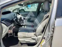 2013 Toyota PRIUS фото