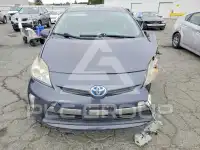 2013 Toyota PRIUS фото