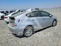 2013 Toyota PRIUS photo