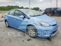 2013 Toyota PRIUS фото