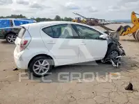 2013 Toyota PRIUS фото