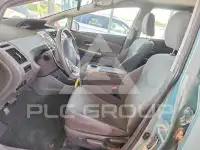 2013 Toyota PRIUS фото