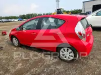2013 Toyota PRIUS фото