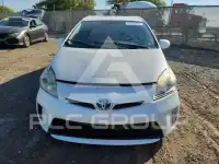 2013 Toyota PRIUS фото