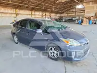 2013 Toyota PRIUS фото