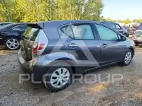 2013 Toyota PRIUS фото