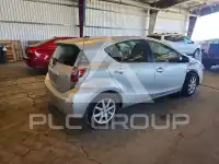 2013 Toyota PRIUS фото