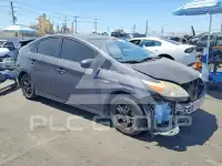 2013 Toyota PRIUS фото