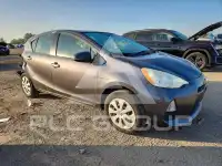 2013 Toyota PRIUS фото