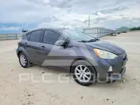 2013 Toyota PRIUS фото