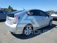 2013 Toyota PRIUS фото
