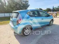 2013 Toyota PRIUS фото